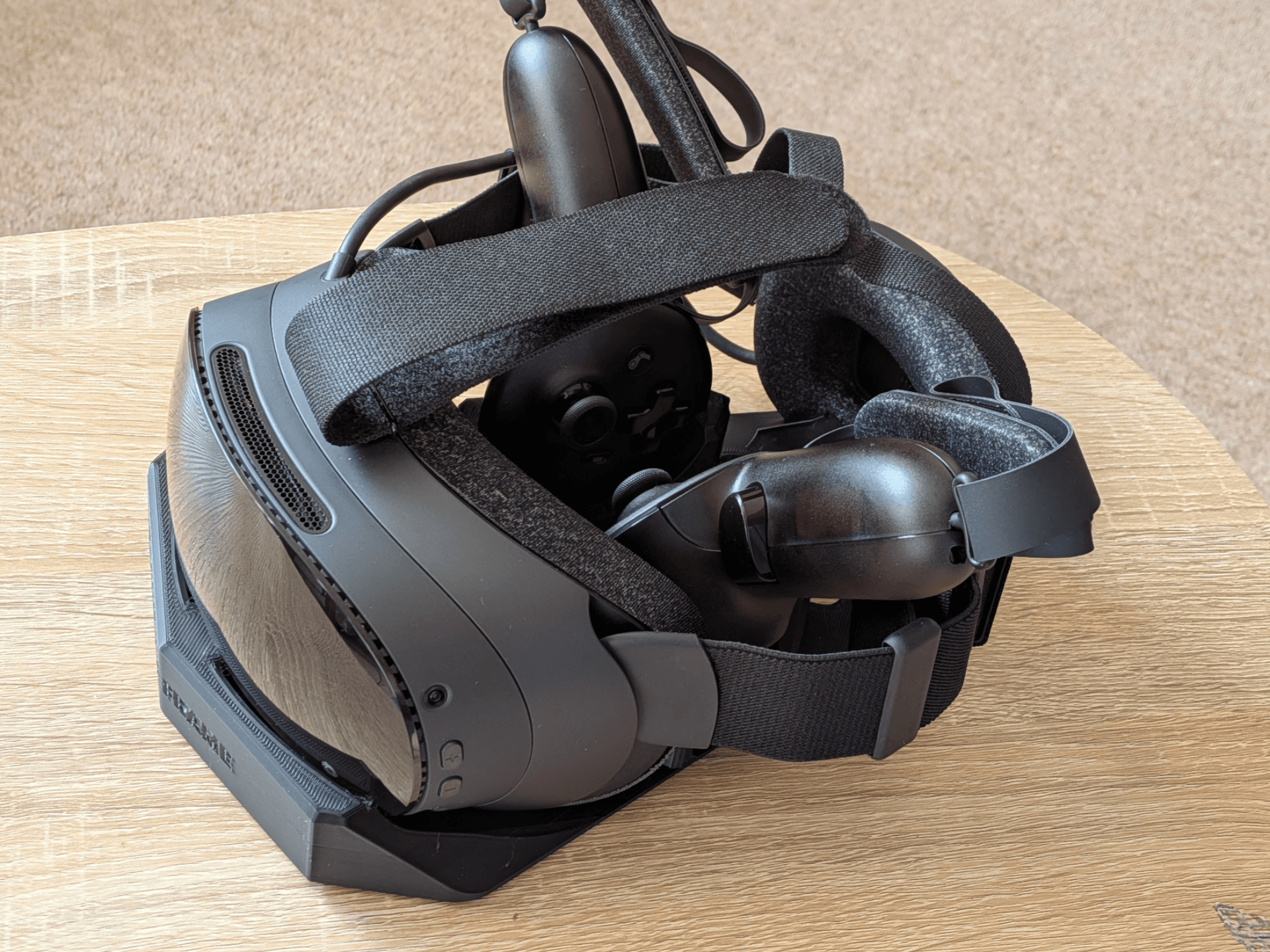 Support pour casque VR Steam Frame et ses manettes